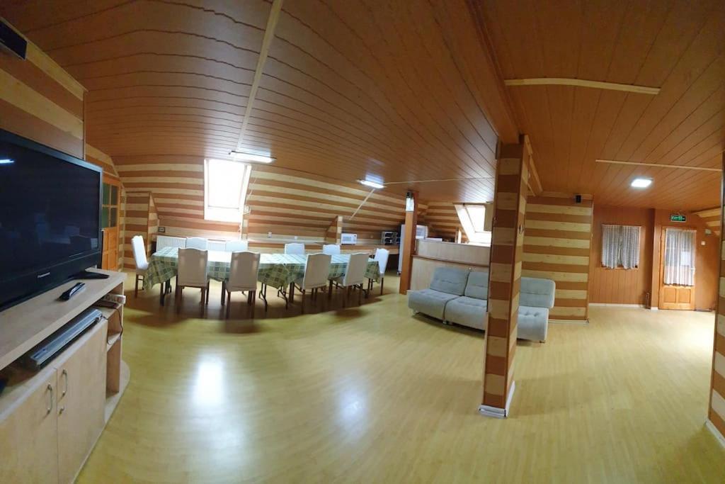 Casa Petruta Dambovicioara Hotell Podu Dimbovitei Exteriör bild