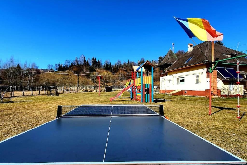 Casa Petruta Dambovicioara Hotell Podu Dimbovitei Exteriör bild