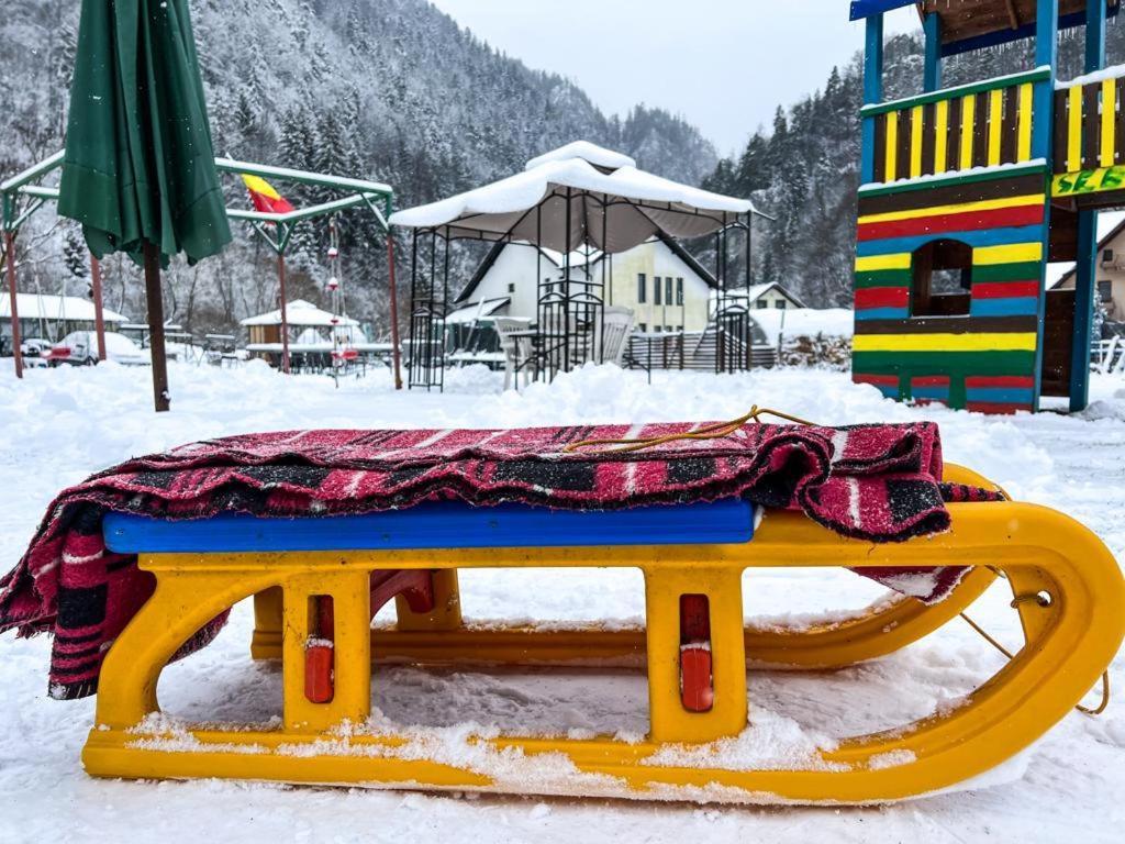 Casa Petruta Dambovicioara Hotell Podu Dimbovitei Exteriör bild
