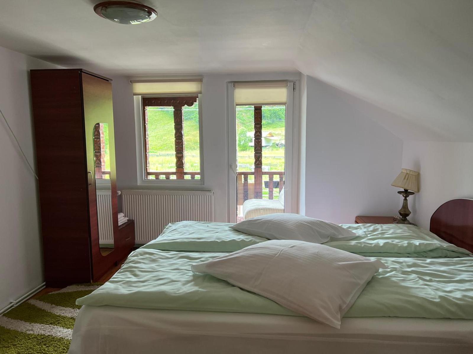 Casa Petruta Dambovicioara Hotell Podu Dimbovitei Exteriör bild