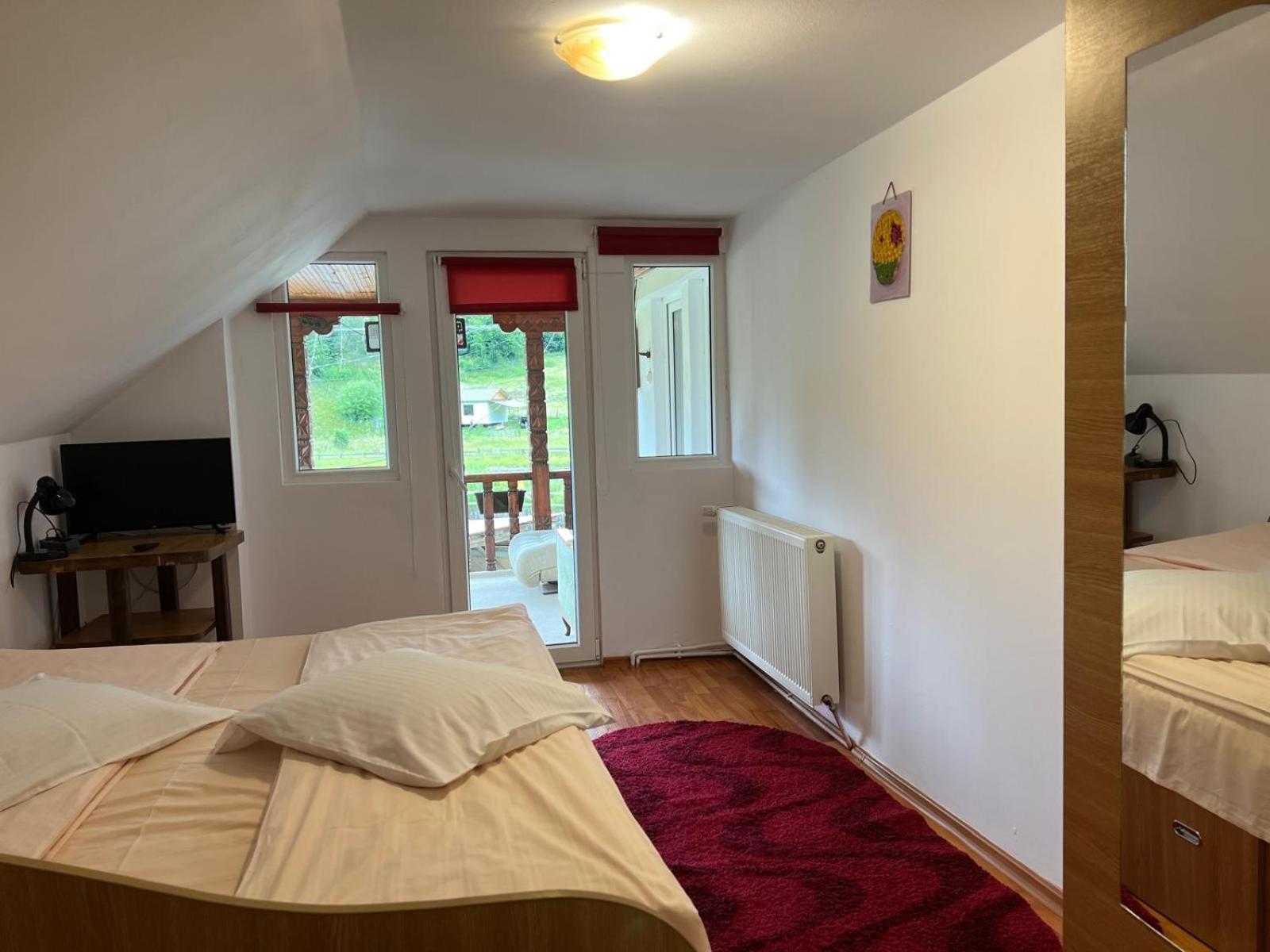 Casa Petruta Dambovicioara Hotell Podu Dimbovitei Exteriör bild